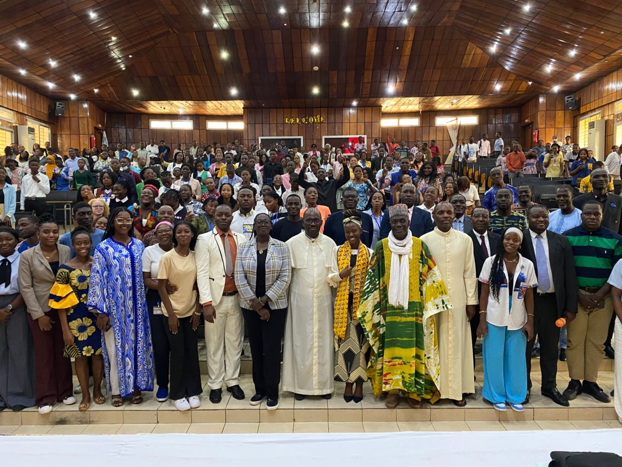 La présidente Gloria SOUEMBOT et son bureau installés à la tête de l’AE